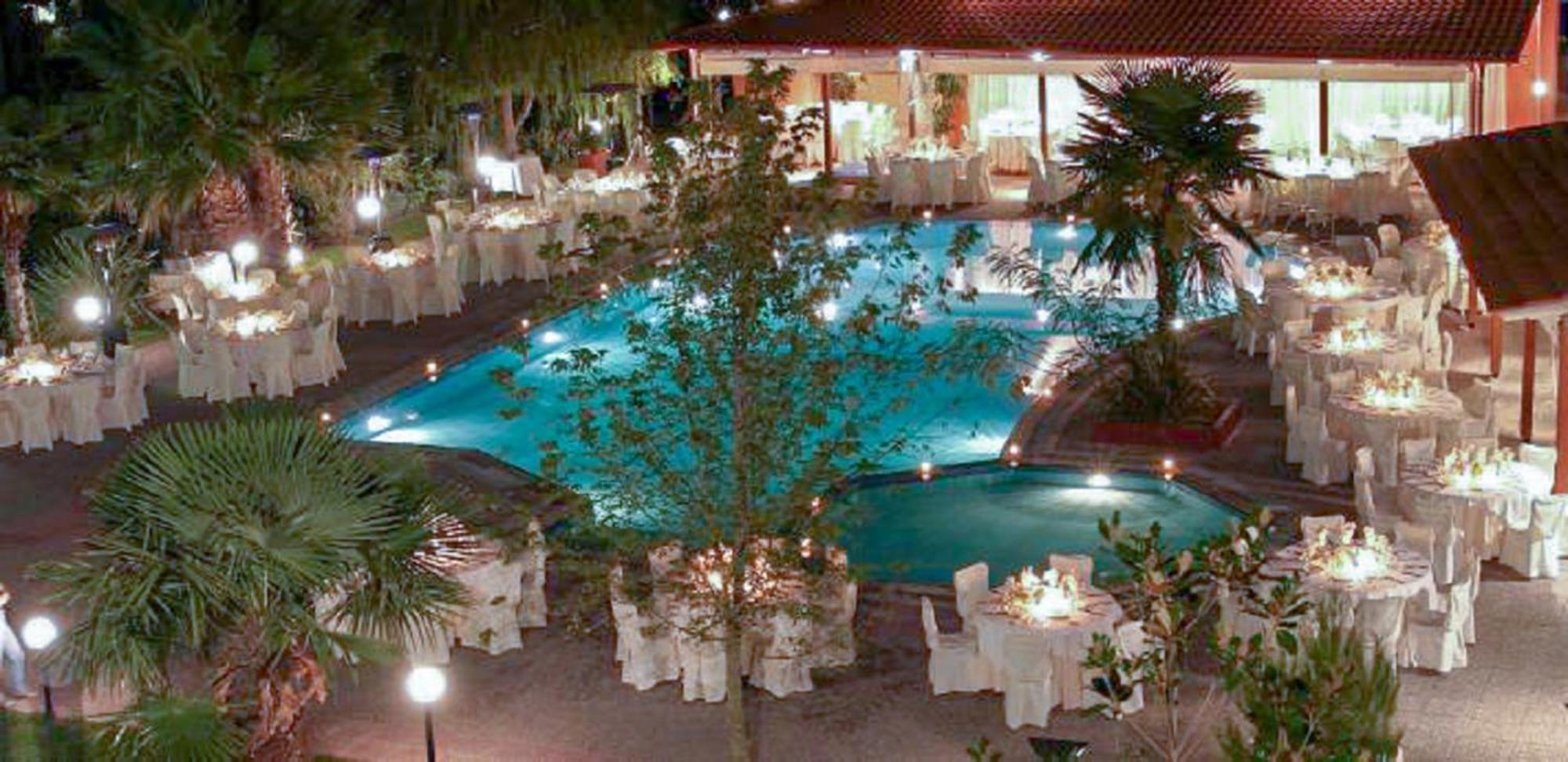 Four Seasons Hotel Trílofon Eksteriør billede